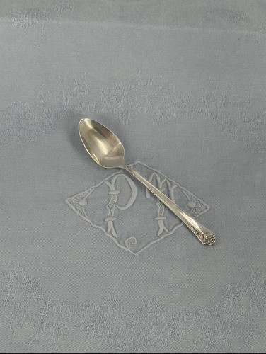 Damask rose oneida heirloom - oneida,